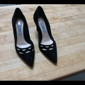 Authentic Beautiful Prada black pump